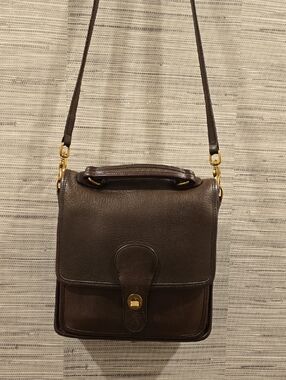 COACH Vintage Brown Leather Messenger Bag - Classic Leather Crossbody